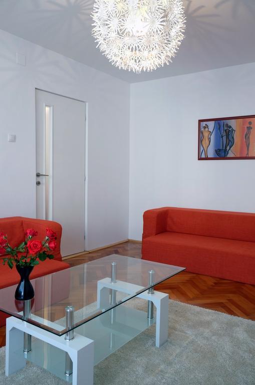 Olympus Apartment Alba Iulia Eksteriør billede