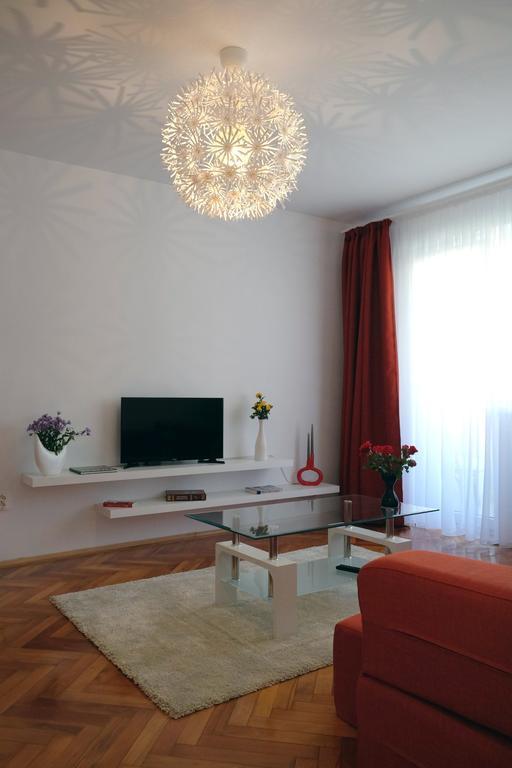 Olympus Apartment Alba Iulia Eksteriør billede