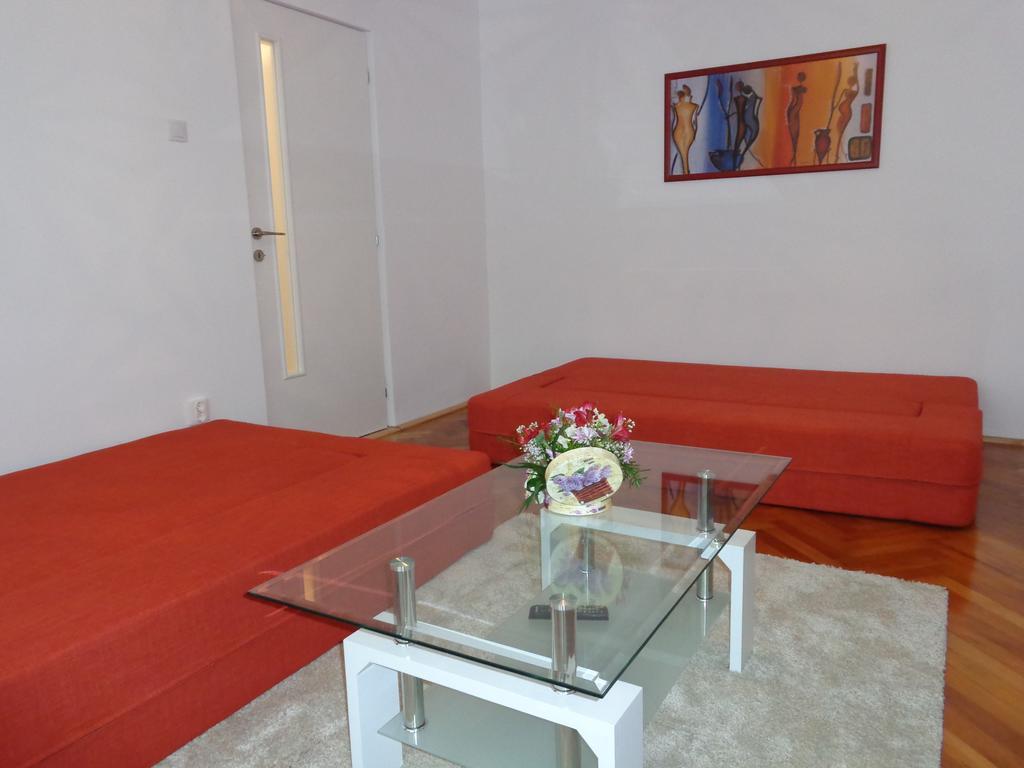 Olympus Apartment Alba Iulia Eksteriør billede